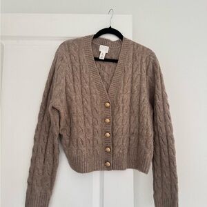 H&M women’s taupe brown cable knit gold button cardigan sweater size LARGE